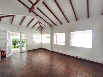 casa en arriendo en ciudad jardín. Cod A9191273