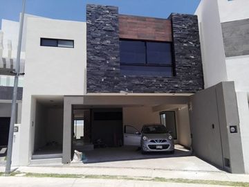 Casa en Venta en San Luis Potosí, fraccionamiento  San Ángel II