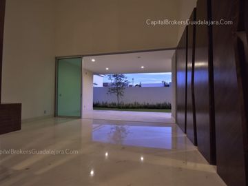 Casa de Lujo en Bosque de los Lagos
