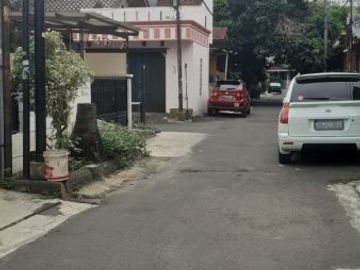 Rumah 2.5 lt Strategis Duren Sawit Jakarta Timur