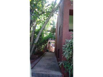 CASA EN VENTA A ORILLA DEL LAGO 