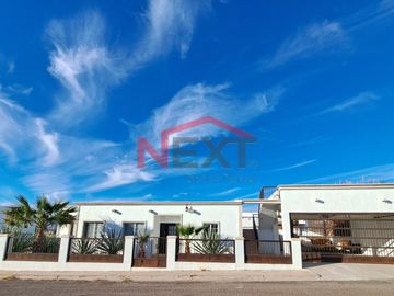 VENTA CASA DE 1 PLANTA CON ALBERCA EN COUNTRY CLUB SAN CARLOS, SONORA.