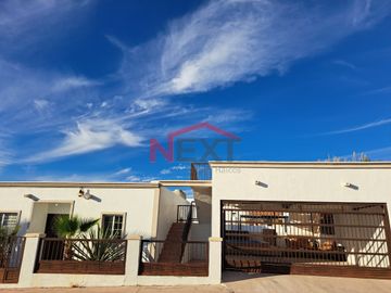 VENTA CASA DE 1 PLANTA CON ALBERCA EN COUNTRY CLUB SAN CARLOS, SONORA.