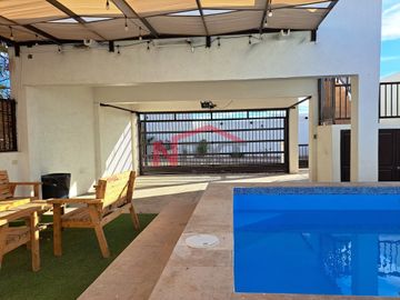 VENTA CASA DE 1 PLANTA CON ALBERCA EN COUNTRY CLUB SAN CARLOS, SONORA.
