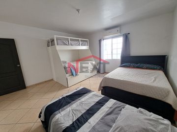 VENTA CASA DE 1 PLANTA CON ALBERCA EN COUNTRY CLUB SAN CARLOS, SONORA.