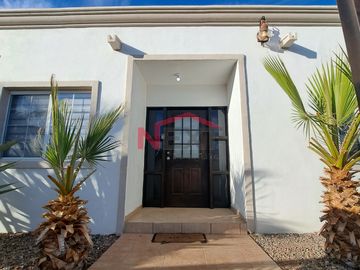 VENTA CASA DE 1 PLANTA CON ALBERCA EN COUNTRY CLUB SAN CARLOS, SONORA.