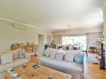 Casa de 3 dormitorios en venta pileta y galería con parrillero Fisherton barrio privado