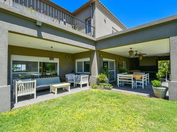 Casa de 3 dormitorios en venta pileta y galería con parrillero Fisherton barrio privado