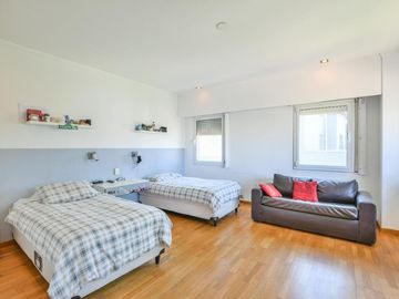 Casa de 3 dormitorios en venta pileta y galería con parrillero Fisherton barrio privado