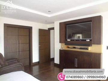 Casa de Venta – Machángara – 3 Dormitorios, 4 Garajes, jardín (C-107)