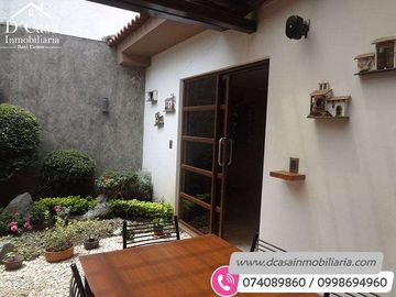 Casa de Venta – Machángara – 3 Dormitorios, 4 Garajes, jardín (C-107)