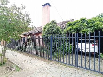 VENTA CASA EN CLAUDINA URRUTIA - BALMACEDA