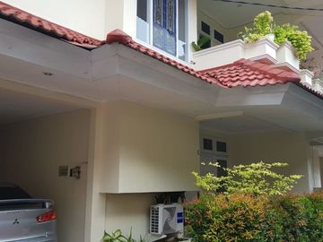 DISEWA RUMAH TOWNHOUSE (Unfurnished) DI JL.BENDA CILANDAK TIMUR JAKARTA SELATAN