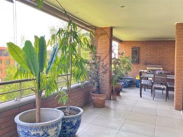 Las Condes, Venta depto 4 dorm, + serv., 2 estar, parque