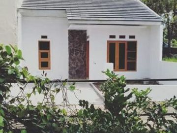 RUMAH BARU CIJAMBE SAMPING KOMPLEK VICTORY LAND Dekat Arcamanik Dekat Cisaranteun &middot;