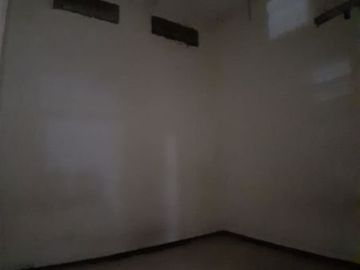 Rumah Dukuh Kupang Barat Bebas banjir, bisa untuk rumah kost