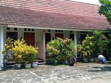 Dijual Rumah Dijual Jogja Induk+Penginapan Strategis Pinggir Ringroad Utara