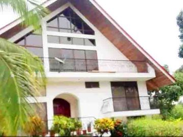 C022 - Venta Casa en Lago de Capeira 6 Dormitorios Vía a Daule Guayaquil