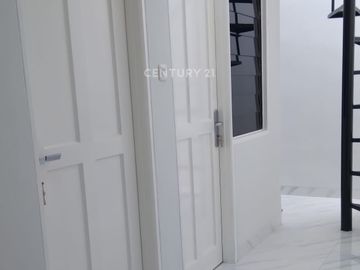 Rumah Bagus Baru Direnovasi Di Taman Modern Jakarta Timur