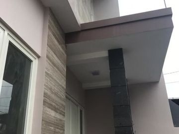 Dijual Rumah Semolowaru Elok , Surabaya Timur