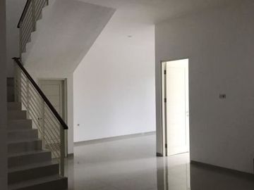 Dijual Rumah Semolowaru Elok , Surabaya Timur