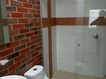 SE VENDE HERMOSA CASA