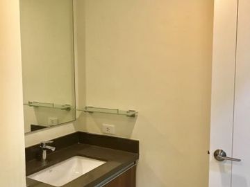 Nicely Furnished Studio For Rent at Shang Salcedo