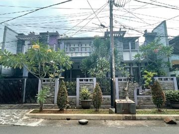 Hunian second furnished siap huni di pondok kelapa