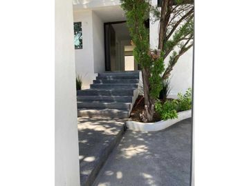 Casa en Venta Contry la Silla en Guadalupe