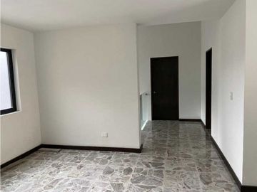 Casa en Venta Contry la Silla en Guadalupe