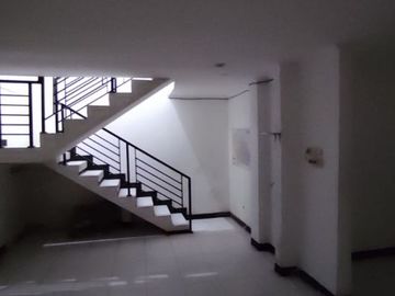 Rumah Dijual Wiyung Indah Surabaya KT