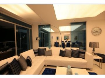 Penthouse en venta, sector Tonsupa, Edificio Diamond Beach