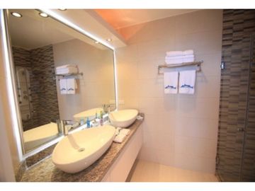 Penthouse en venta, sector Tonsupa, Edificio Diamond Beach