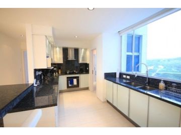 Penthouse en venta, sector Tonsupa, Edificio Diamond Beach