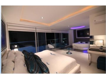 Penthouse en venta, sector Tonsupa, Edificio Diamond Beach