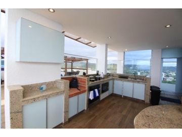 Penthouse en venta, sector Tonsupa, Edificio Diamond Beach
