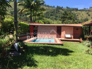 CASA CAMPESTRE en VENTA en Chinácota La Colina