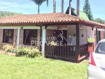 CASA CAMPESTRE en VENTA en Chinácota La Colina