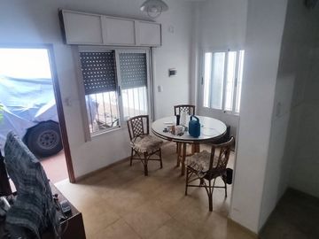 Casa PH en venta en Ramos Mejia Sur