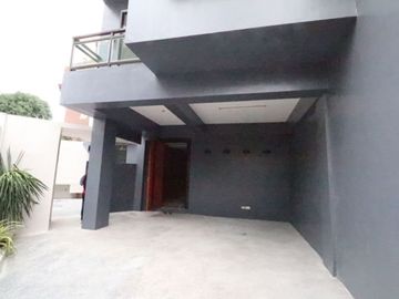 Luxury House and Lot For Sale in Quezon City at 17M PH2040