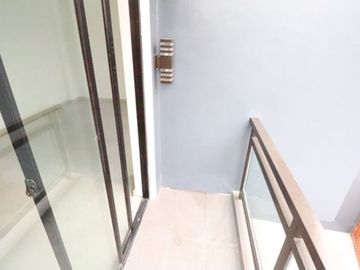 Luxury House and Lot For Sale in Quezon City at 17M PH2040