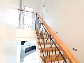 Luxury House and Lot For Sale in Quezon City at 17M PH2040