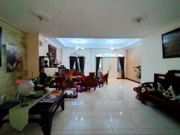 *Dijual Rumah Putat Gede selangkah ke mayjen Sungkono Surabaya