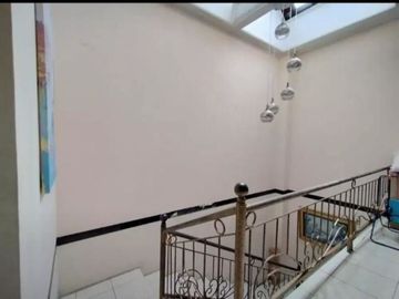 *Dijual Rumah Putat Gede selangkah ke mayjen Sungkono Surabaya