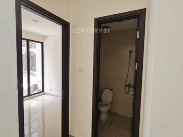 Rumah Minimalis Mezanine Di Cluster Shinano JGC Jakarta Timur