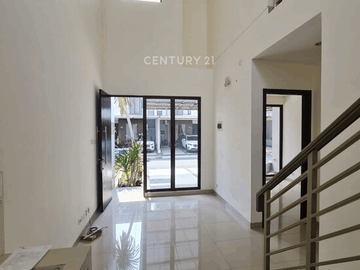 Rumah Minimalis Mezanine Di Cluster Shinano JGC Jakarta Timur