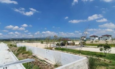 Corner Lot in ALVIERA, Pampanga