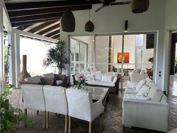 Casa campestre amoblada en venta sector el Caimo