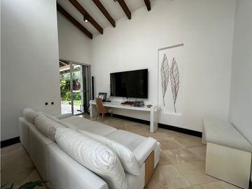 Casa campestre amoblada en venta sector el Caimo