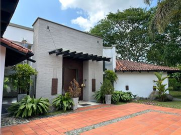 Casa campestre amoblada en venta sector el Caimo